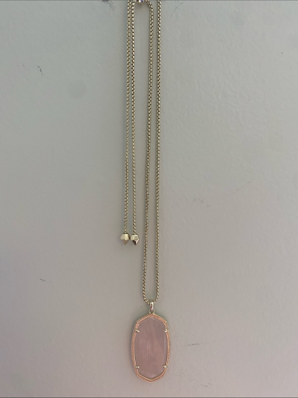 KENDRA SCOTT Gold Rose Quartz Pendant Necklace in Pink - Women's Jewelry